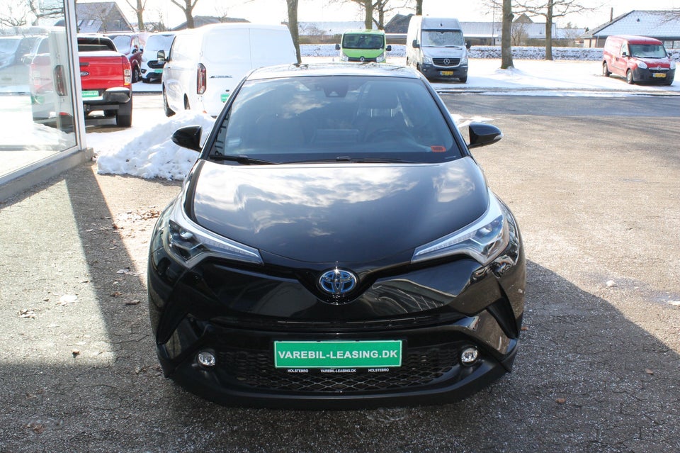 Toyota C-HR 1,8 Hybrid Premium Selected CVT Van 5d