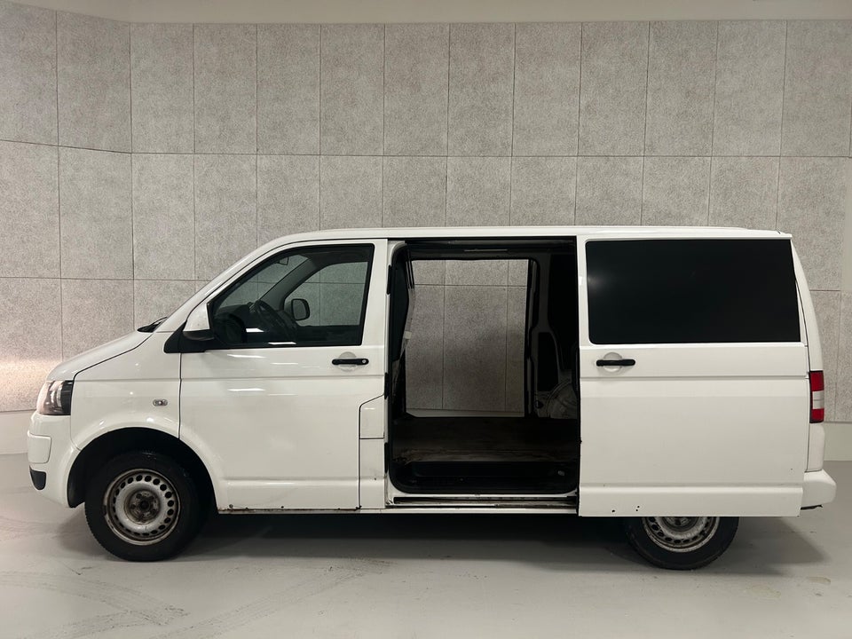 VW Transporter 2,0 TDi 140 Kassevogn kort