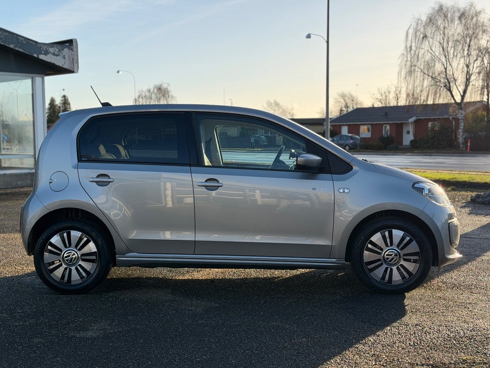 VW e-Up! High Up! 5d