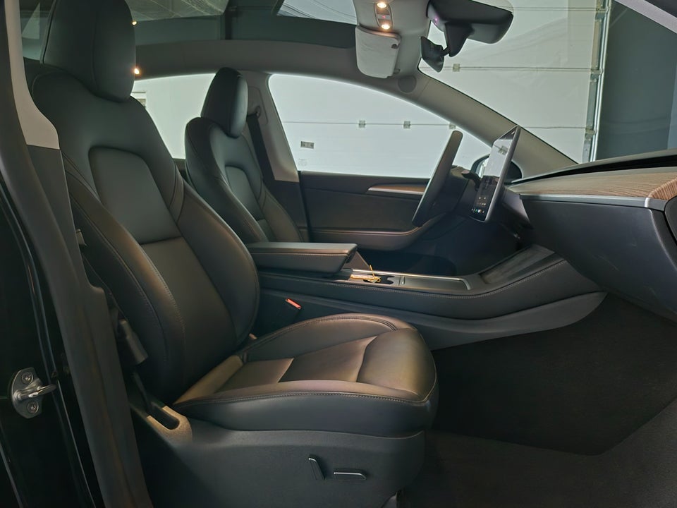 Tesla Model Y Long Range RWD 5d