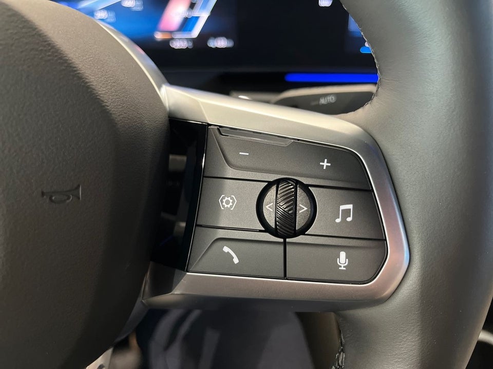 BMW iX2 eDrive20 M-Sport 5d