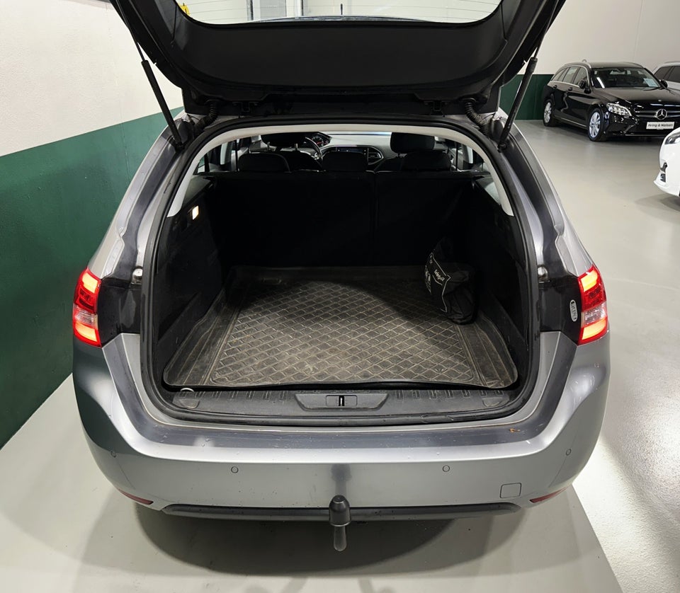 Peugeot 308 1,6 BlueHDi 120 Active SW 5d