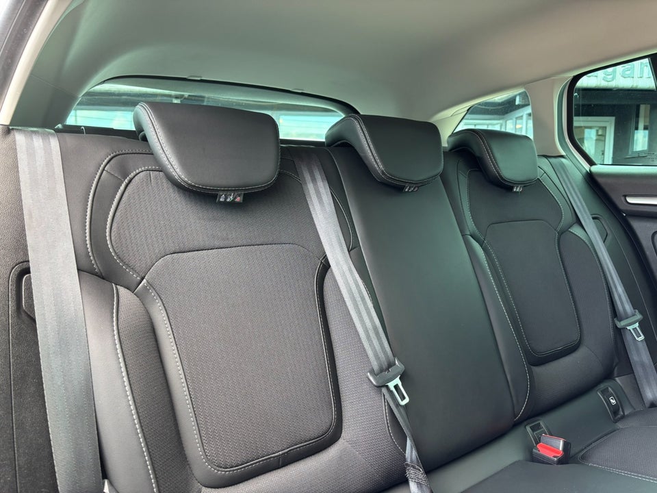 Renault Megane IV 1,6 E-Tech Zen Sport Tourer 5d