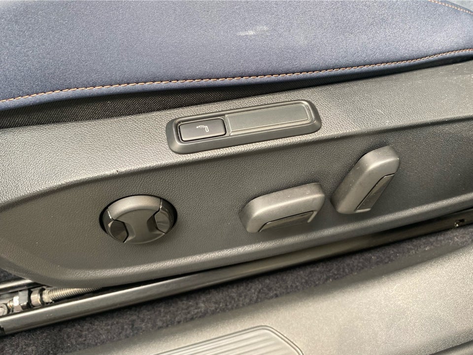 Cupra Born 77 e-Boost Dinamica Pack High 5d