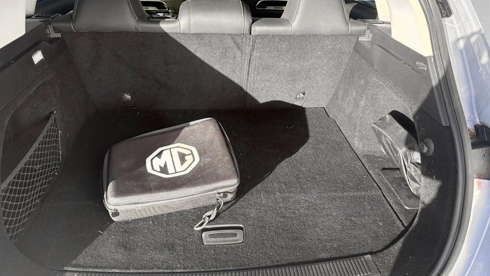 MG Marvel R Luxury 5d