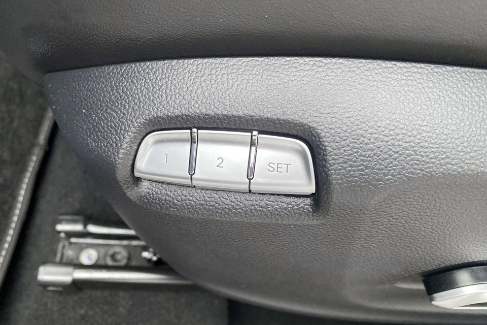 MG Marvel R Luxury 5d