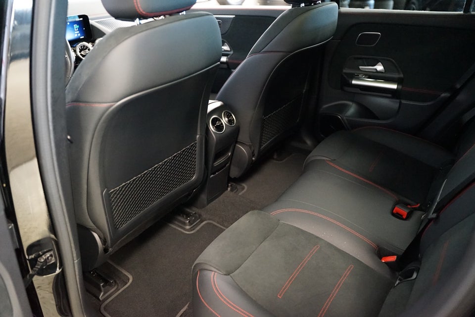 Mercedes EQA350 AMG Premium 4Matic 5d