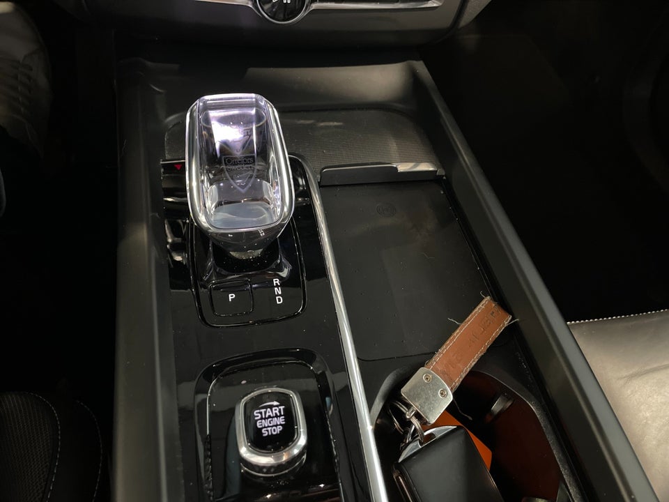 Volvo XC60 2,0 T6 ReCharge Plus Dark aut. AWD 5d