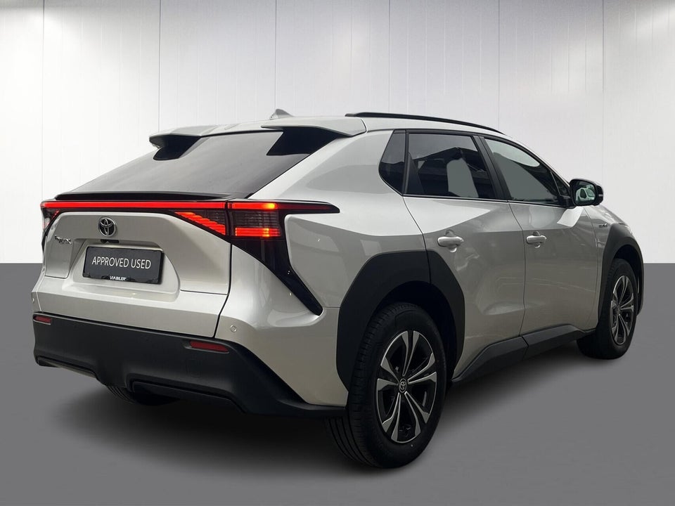 Toyota bZ4X Active 5d