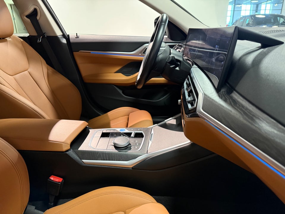 BMW i4 eDrive35 Charged 5d