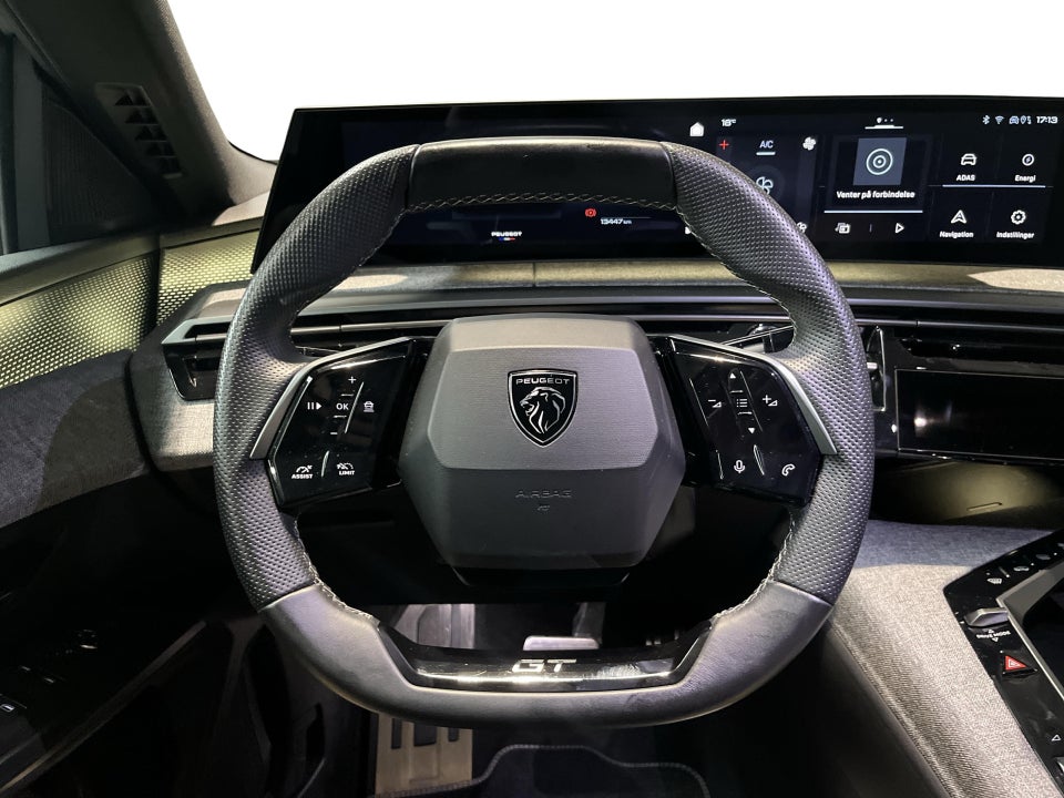 Peugeot e-3008 77 GT Pack 5d