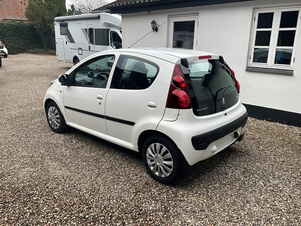 Peugeot 107 1,0 Active 5d