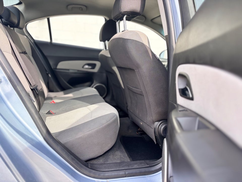 Chevrolet Cruze 2,0 VCDi 163 LS 4d