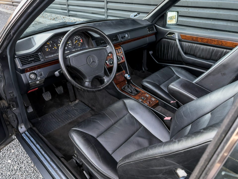 Mercedes E220 2,2 Cabriolet 2d