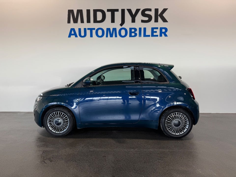 Fiat 500e 42 Icon Sky 3d