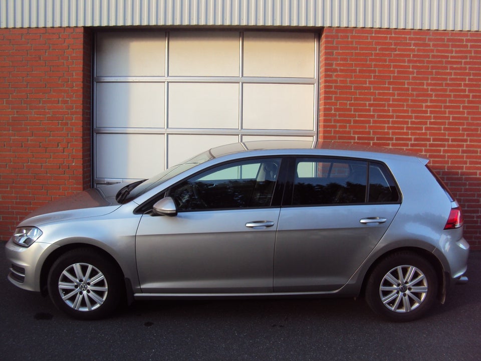 VW Golf VII 1,2 TSi 105 Trendline BMT 5d