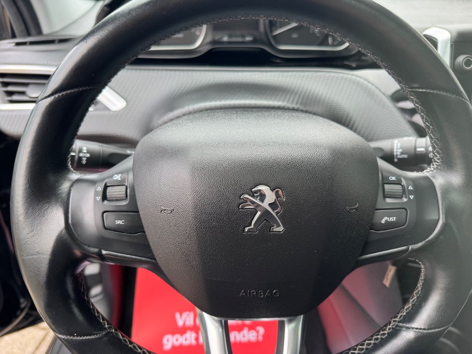 Peugeot 208 1,2 PureTech 82 Allure Sky 5d