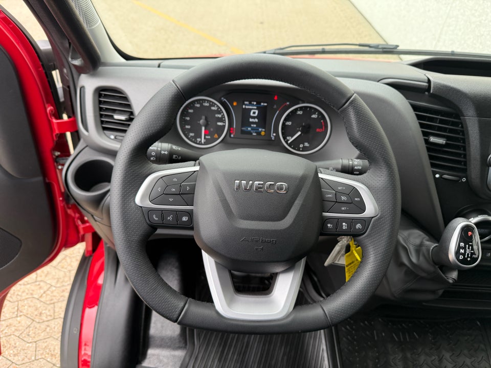 Iveco Daily 3,0 35S18 4100mm Lad AG8