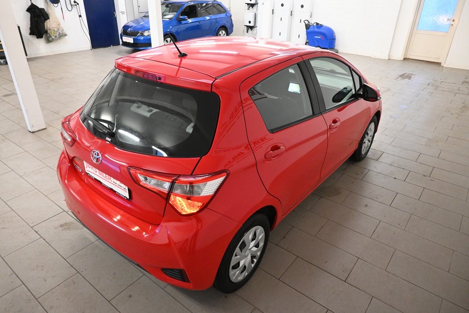 Toyota Yaris 1,0 VVT-i T2 5d