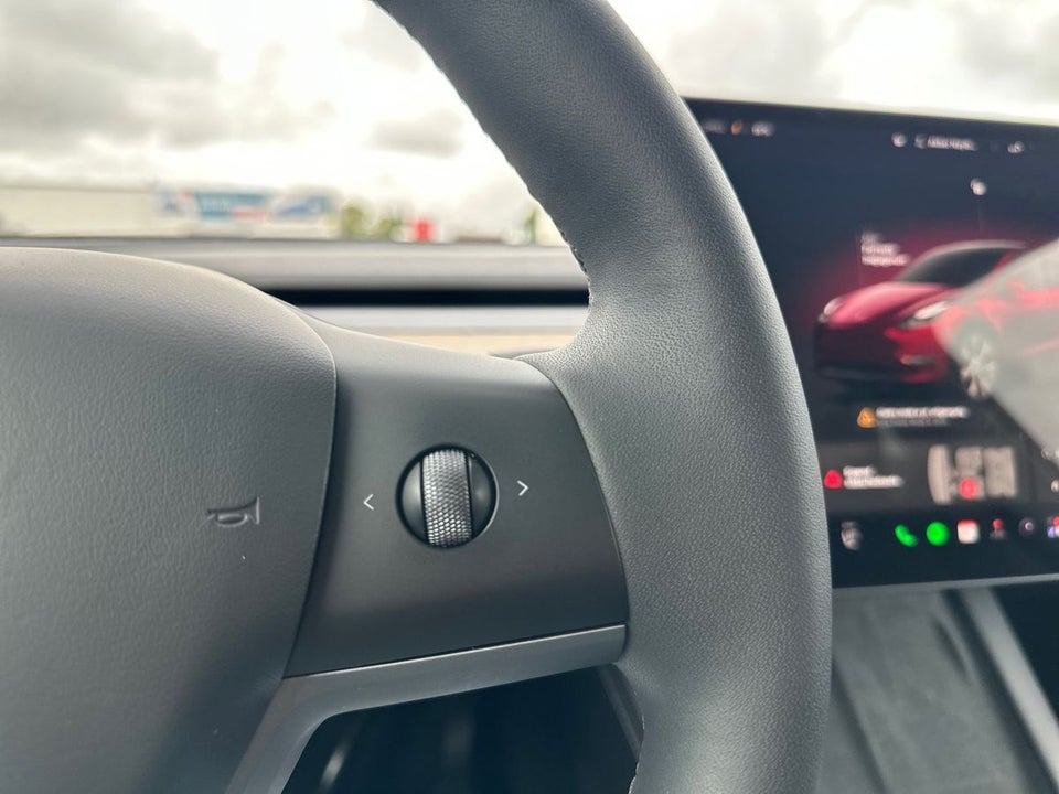 Tesla Model Y Long Range RWD 5d