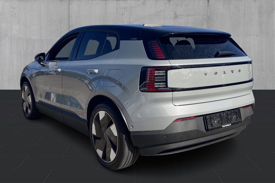Volvo EX30 Twin Performance Plus 5d