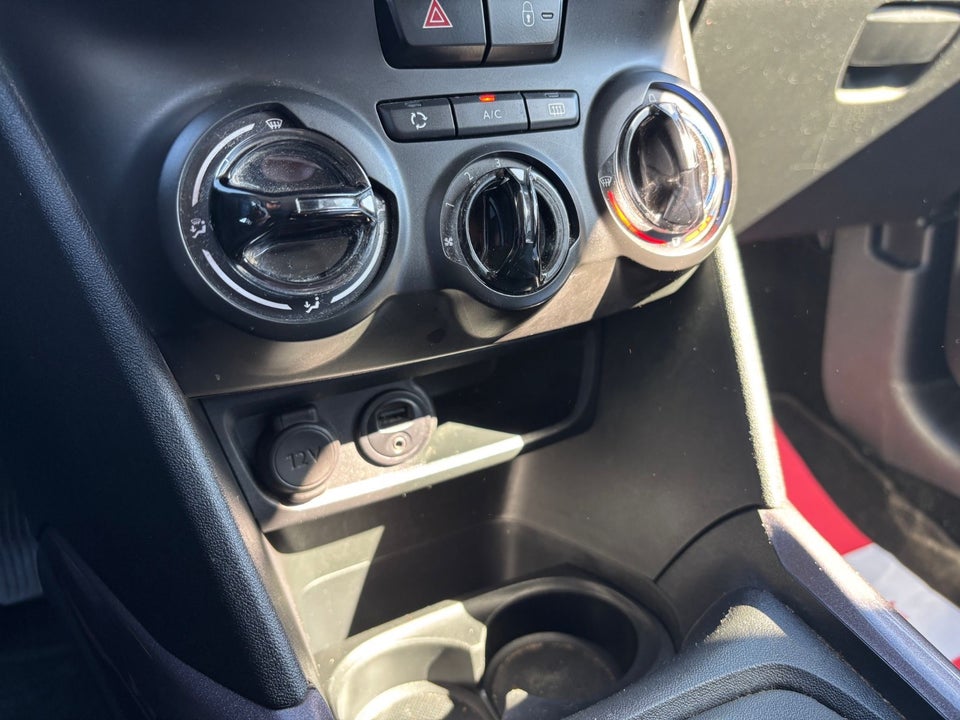 Peugeot 2008 1,2 VTi 82 Allure 5d