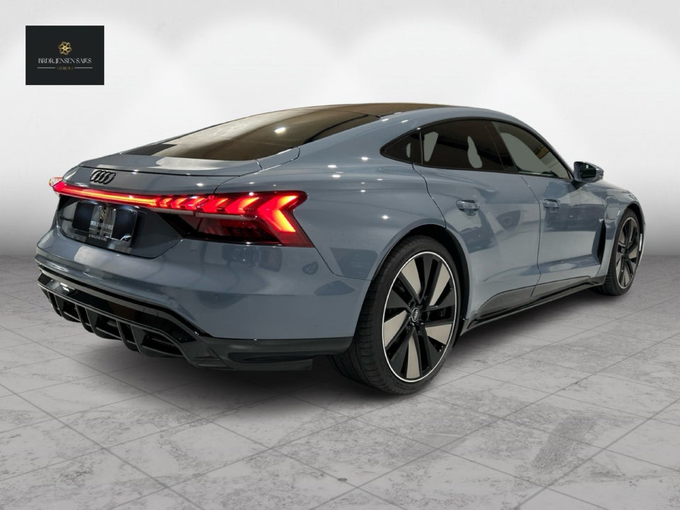 Audi e-tron GT quattro 4d