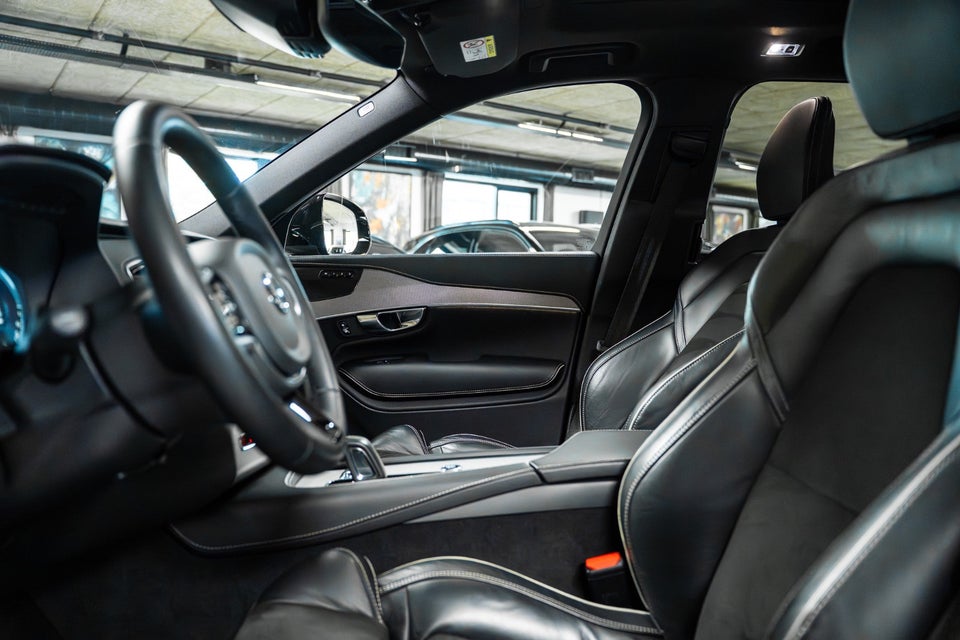 Volvo XC90 2,0 T8 ReCharge R-Design aut. AWD 7prs 5d