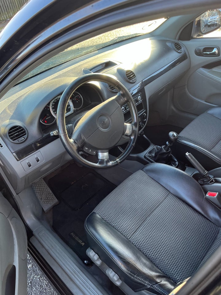 Chevrolet Nubira 1,6 SE stc. 5d