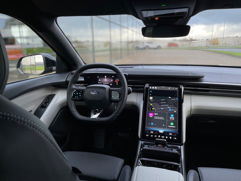 Ford Capri 77 Select Extended Range 5d