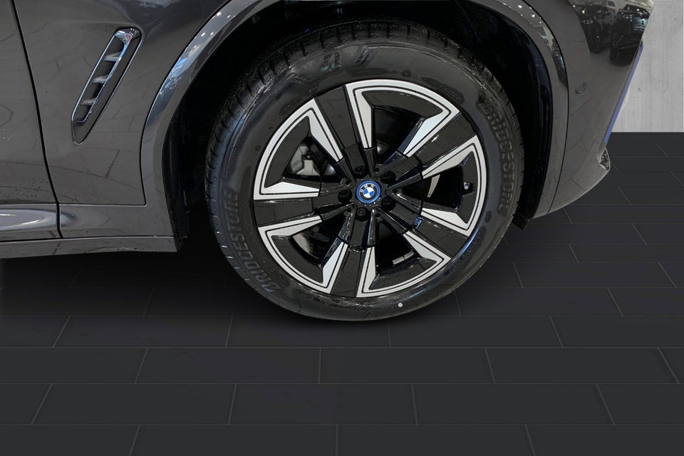 BMW iX3 Charged M-Sport 5d