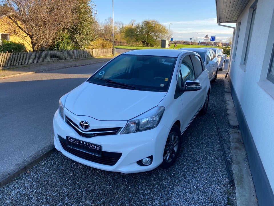 Toyota Yaris 1,0 VVT-i T2 Style 5d