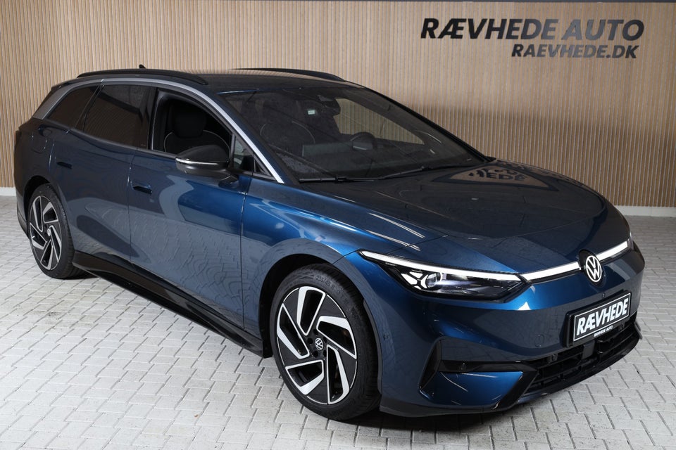 VW ID.7 77 Style+ Tourer 5d