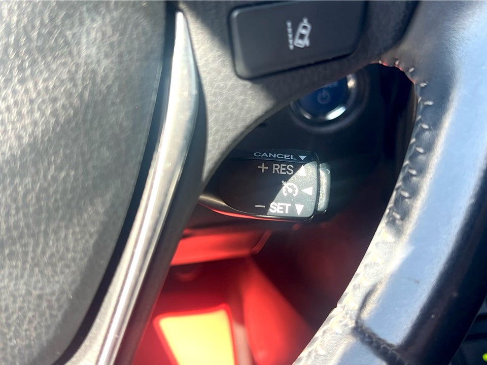 Toyota Auris 1,8 Hybrid H2 Comfort CVT 5d
