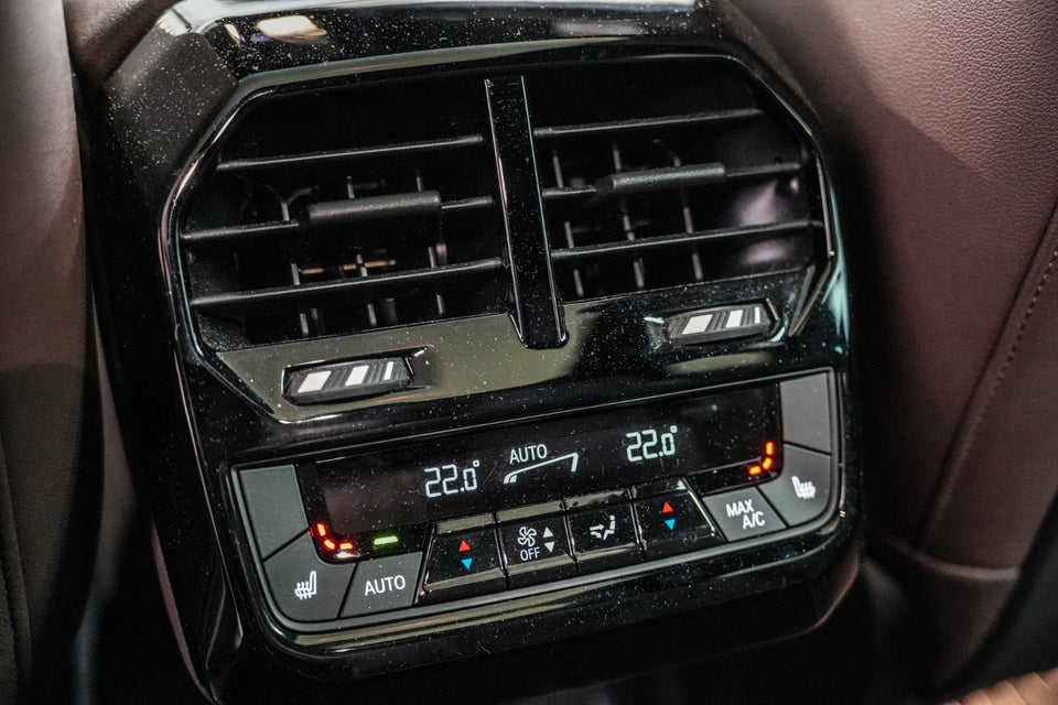 BMW iX xDrive40 Sport 5d