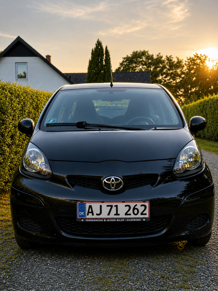 Toyota Aygo 1,0 Black 5d