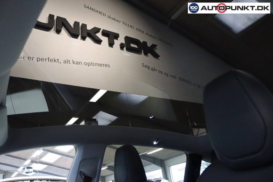 Tesla Model Y Long Range AWD 5d