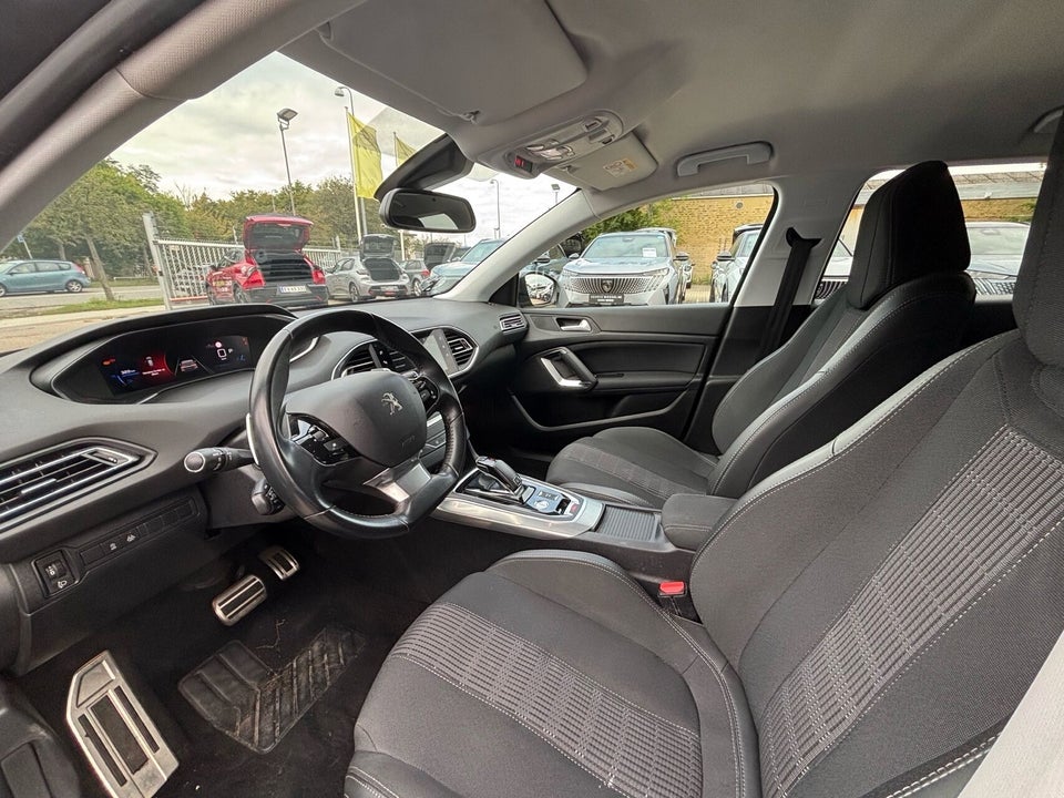Peugeot 308 1,2 PureTech 130 Allure Pack EAT8 5d