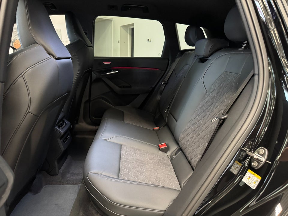 Audi Q6 e-tron S-line plus 5d