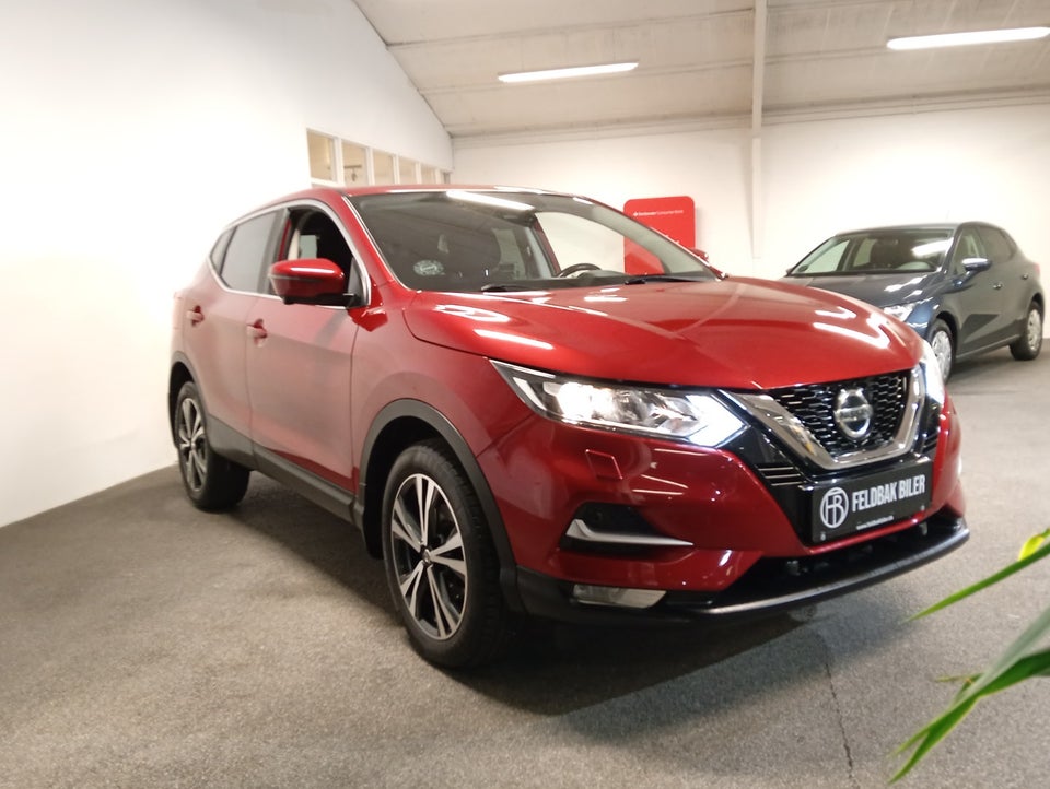 Nissan Qashqai 1,3 Dig-T 140 N-Connecta 5d