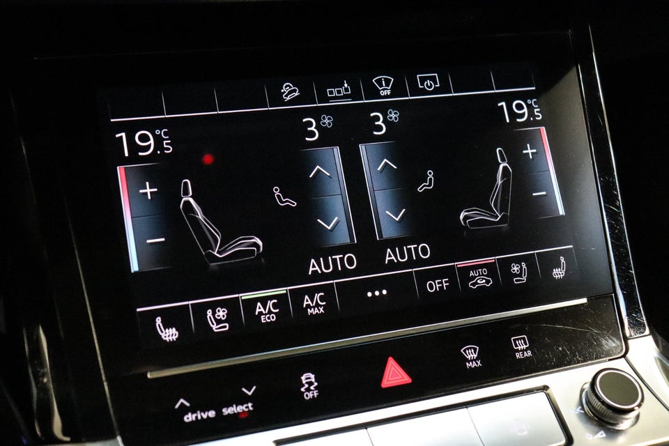 Audi e-tron 55 quattro 5d