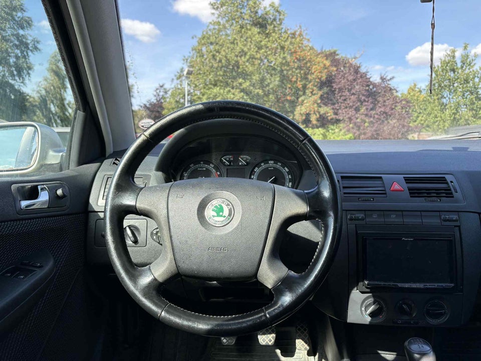 Skoda Fabia 1,4 16V 75 Ambiente Combi 5d