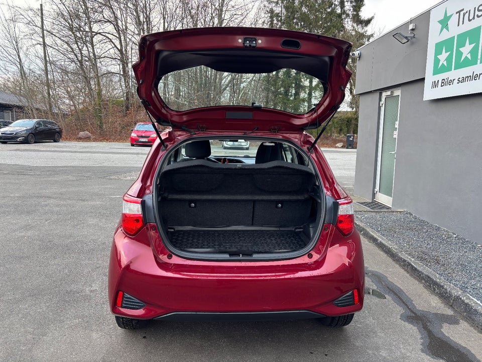 Toyota Yaris 1,5 Hybrid H1 e-CVT 5d