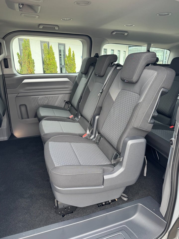 VW e-Caravelle 71 Life LWB