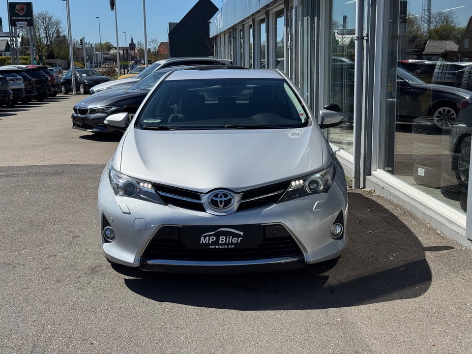 Toyota Auris 2,0 D-4D T2 5d