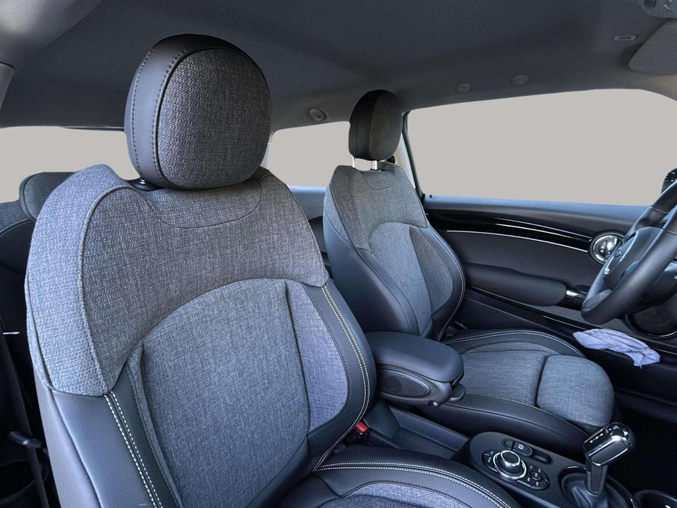 MINI Cooper SE Classic Trim 3d