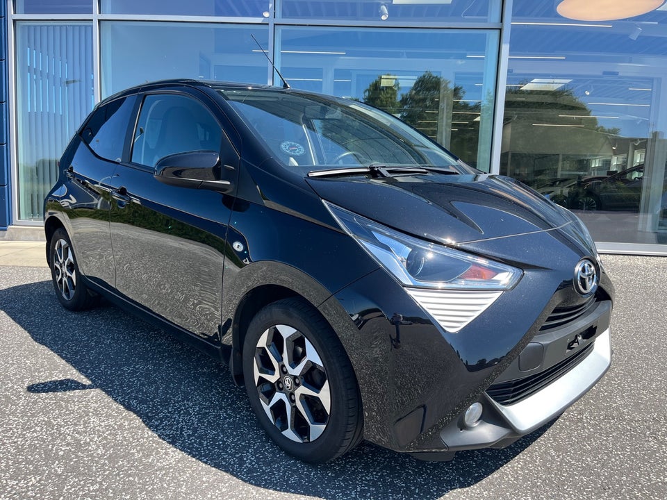 Toyota Aygo 1,0 VVT-i x-press x-shift 5d