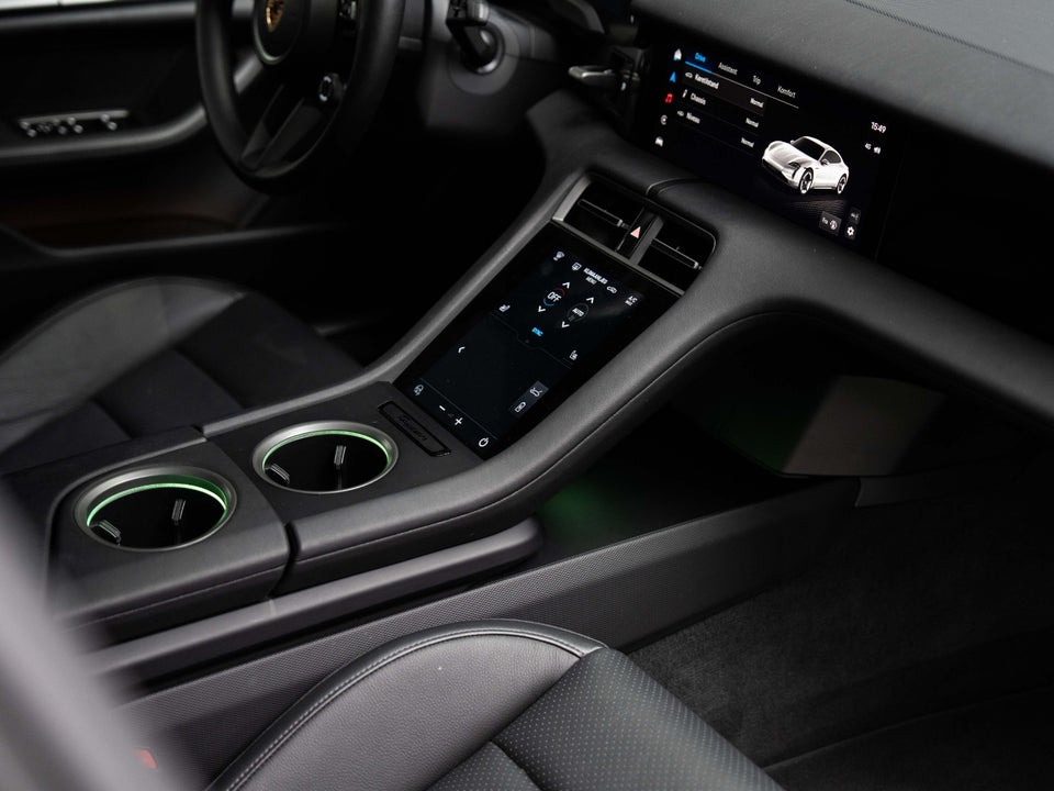 Porsche Taycan Performance+ 4d