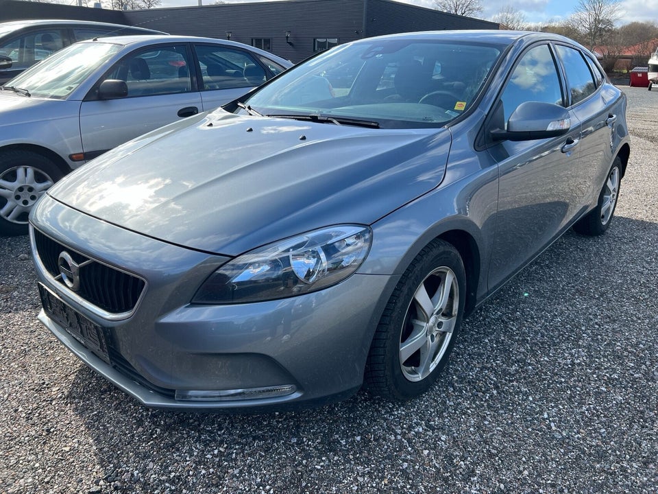 Volvo V40 2,0 D2 120 Kinetic aut. 5d