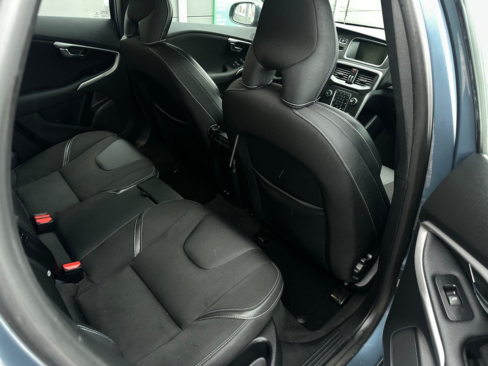 Volvo V40 1,6 D2 115 Kinetic 5d